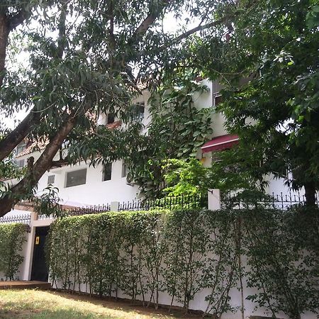 Residence le Flamboyant Abidjan Extérieur photo
